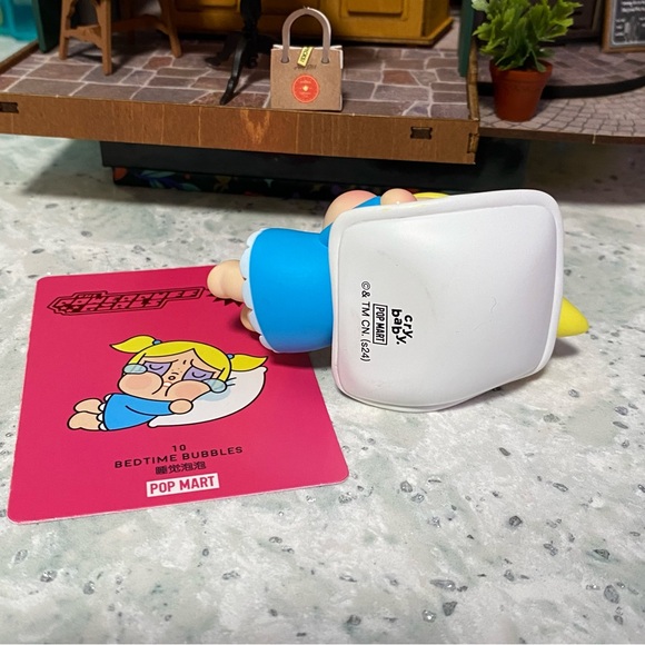 POP MART Cry Baby Powerpuff Girls Bedtime Bubbles - Picture 5 of 6